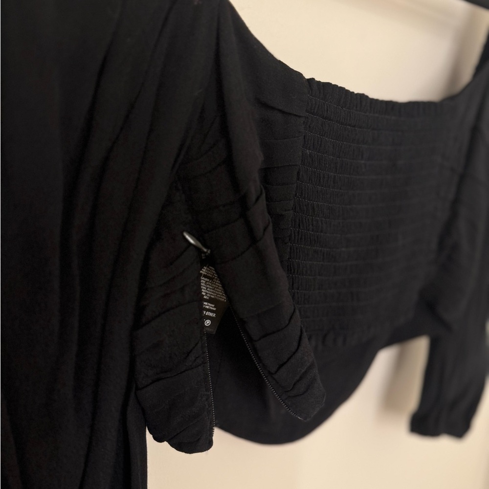 Aritzia Wilfred Lolita Blouse in Black - Picture 4 of 5